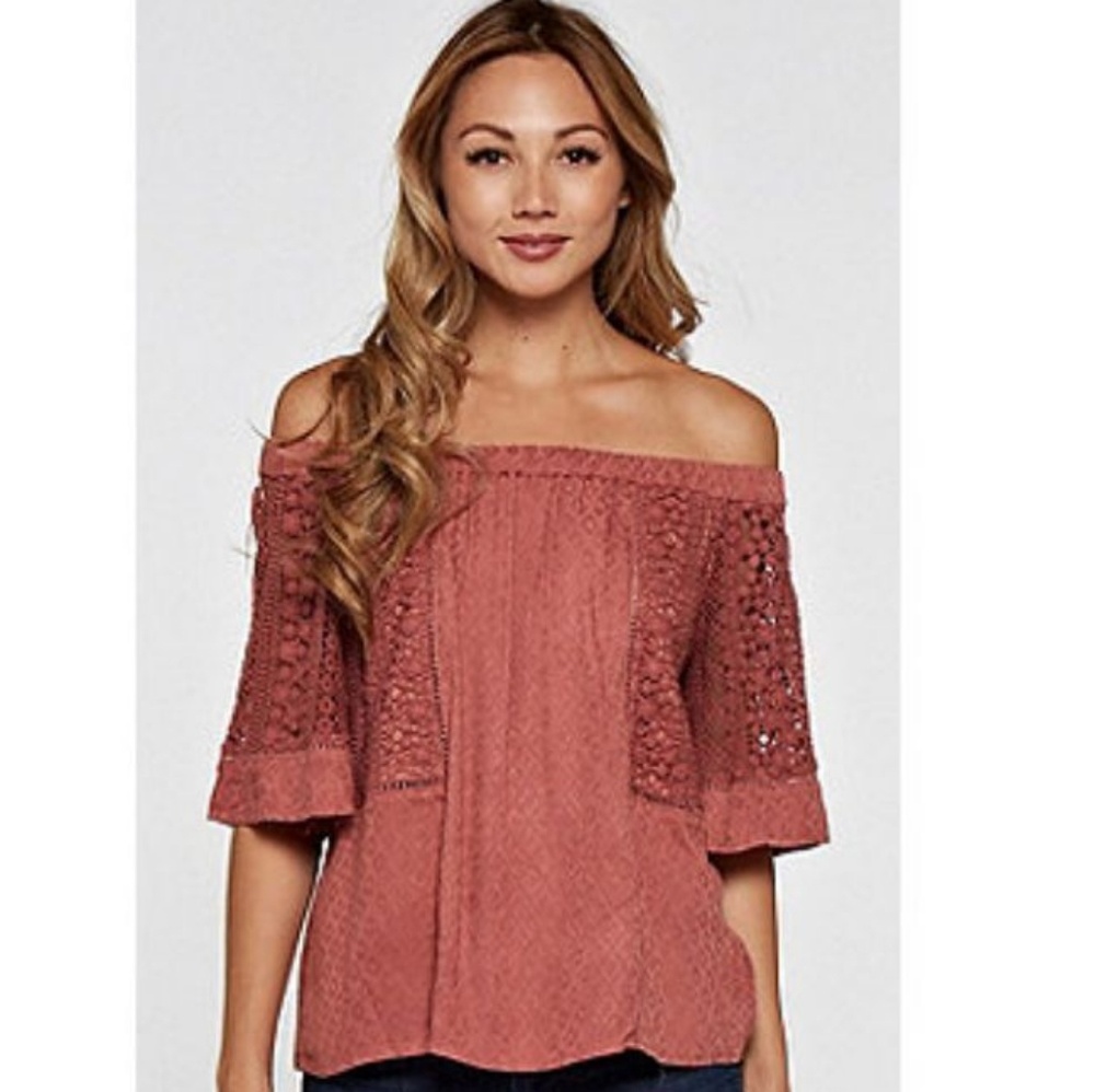 🎉HP🎉Off The Shoulder Neckline🎉🎉